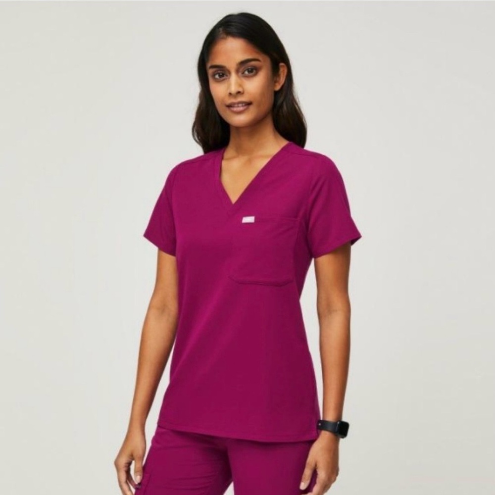 LIMITED EDITION FIG SCRUBS dark magenta